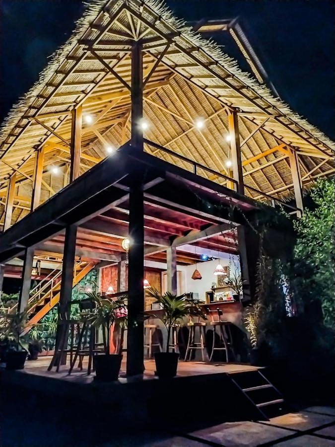 Basa-Basi Lodge Karimunjawa Kültér fotó