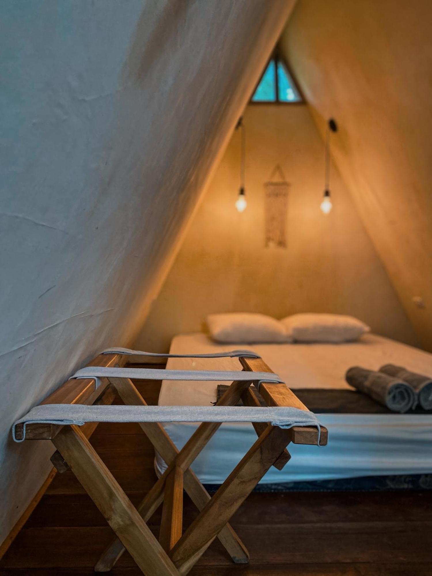 Basa-Basi Lodge Karimunjawa Kültér fotó