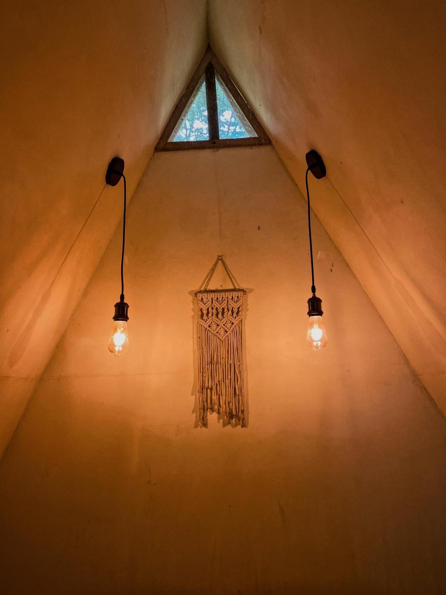 Basa-Basi Lodge Karimunjawa Kültér fotó