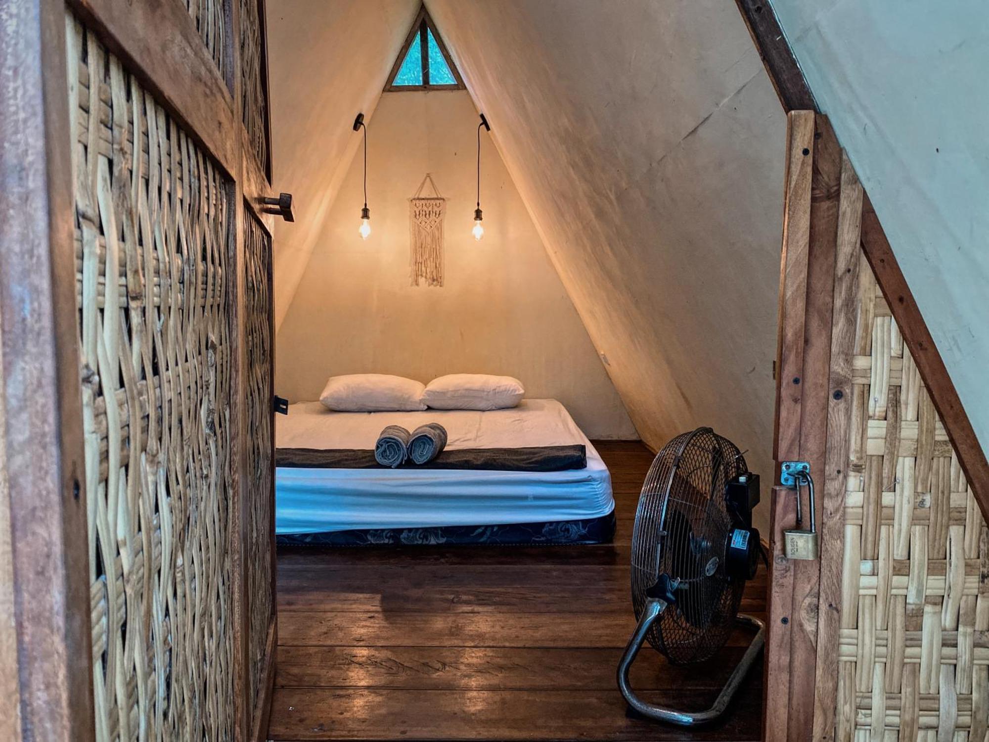 Basa-Basi Lodge Karimunjawa Kültér fotó