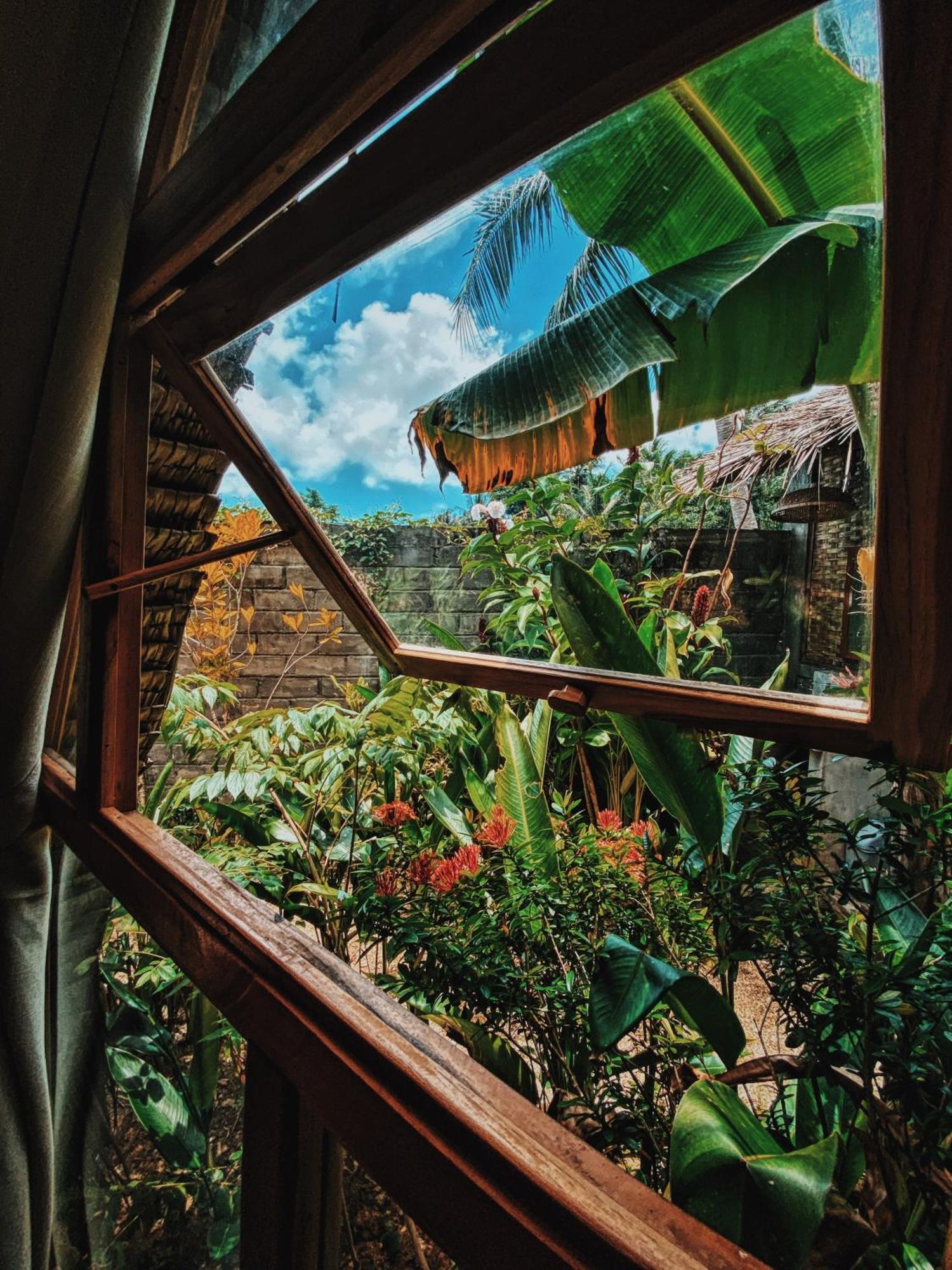 Basa-Basi Lodge Karimunjawa Kültér fotó