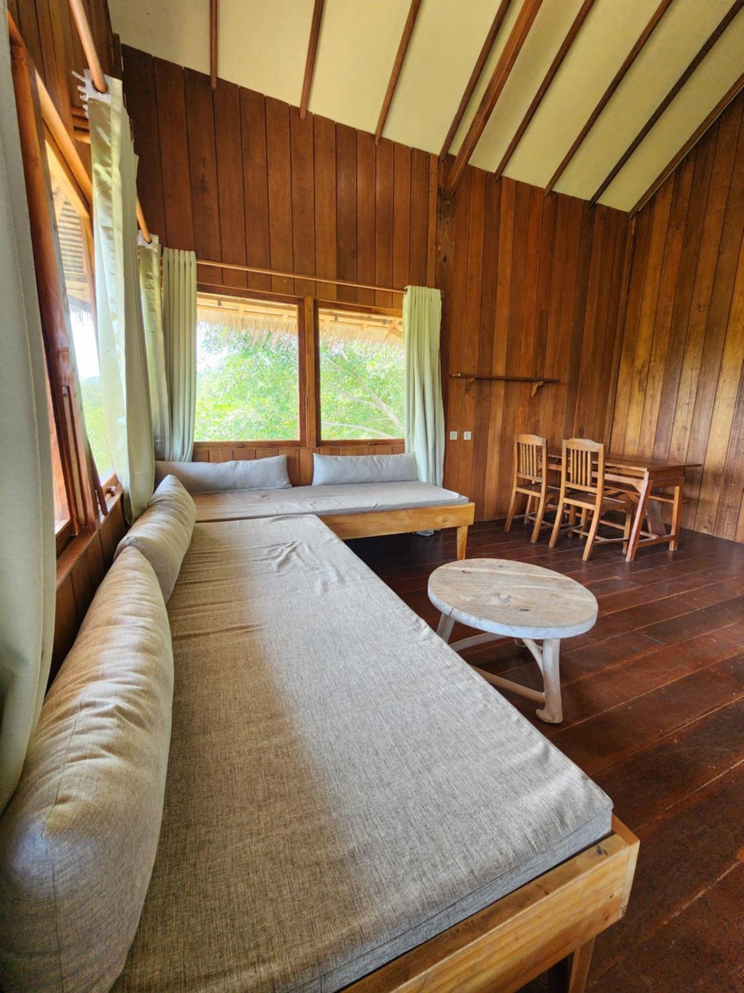 Basa-Basi Lodge Karimunjawa Kültér fotó
