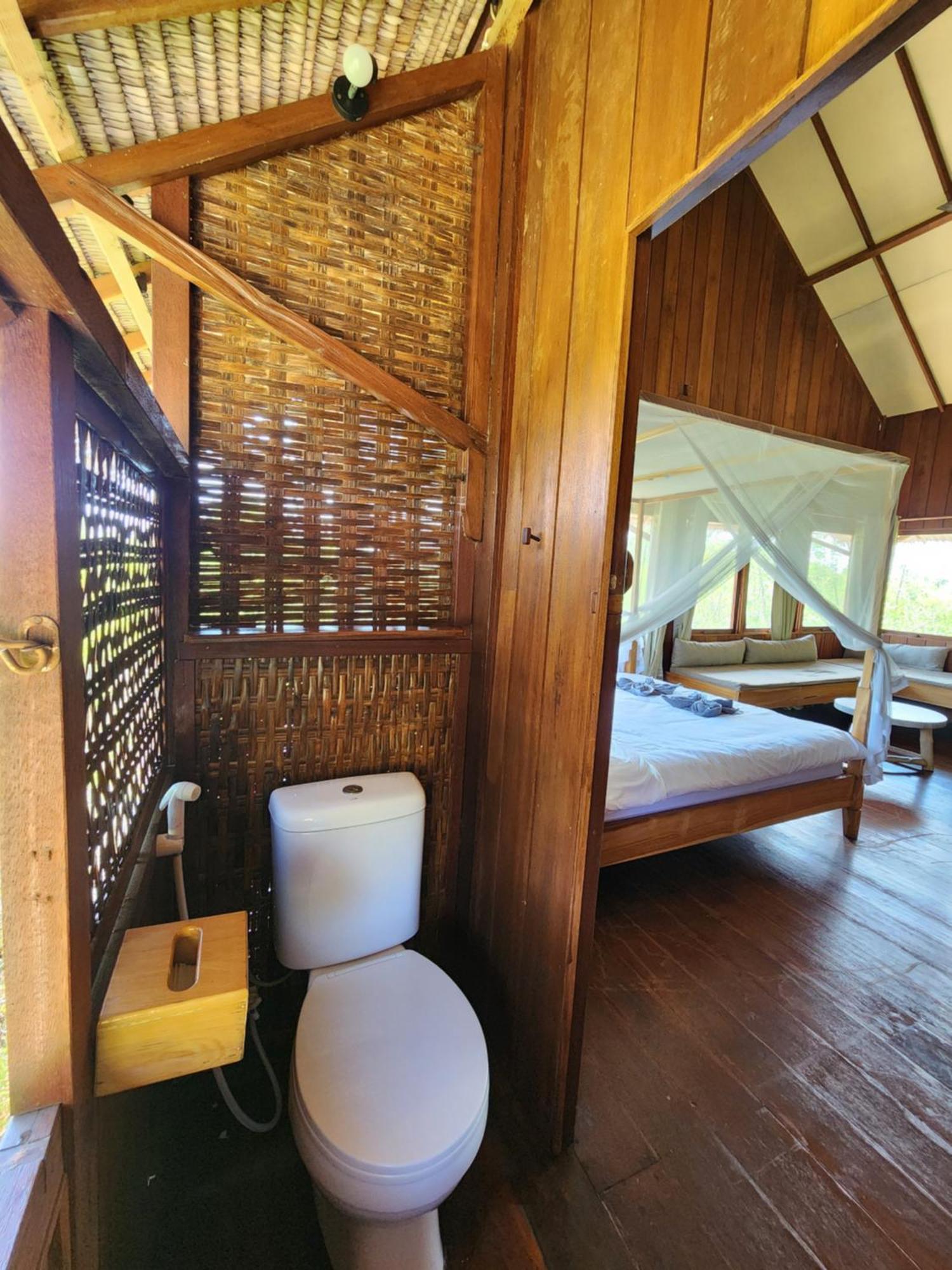 Basa-Basi Lodge Karimunjawa Kültér fotó