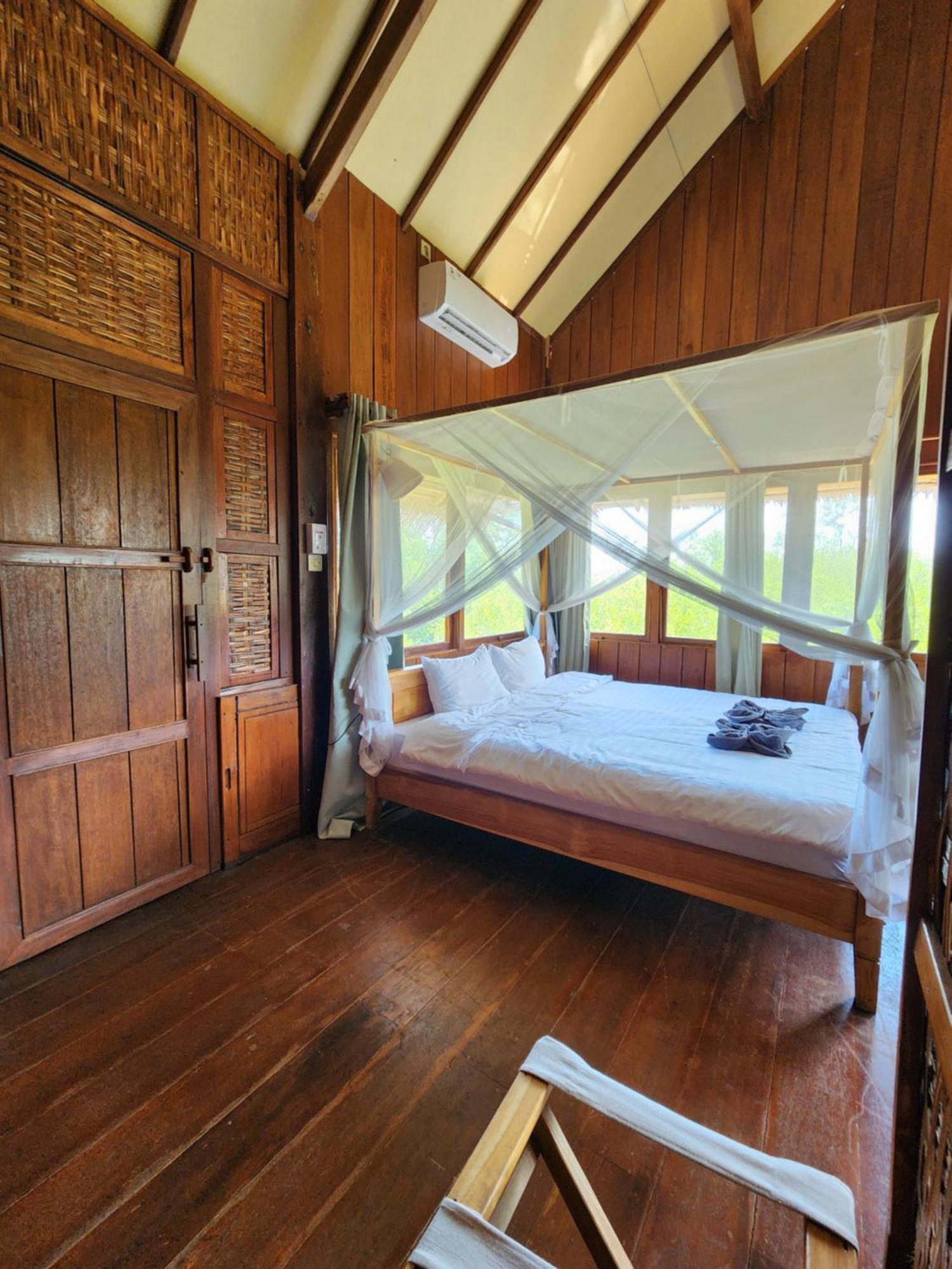 Basa-Basi Lodge Karimunjawa Kültér fotó