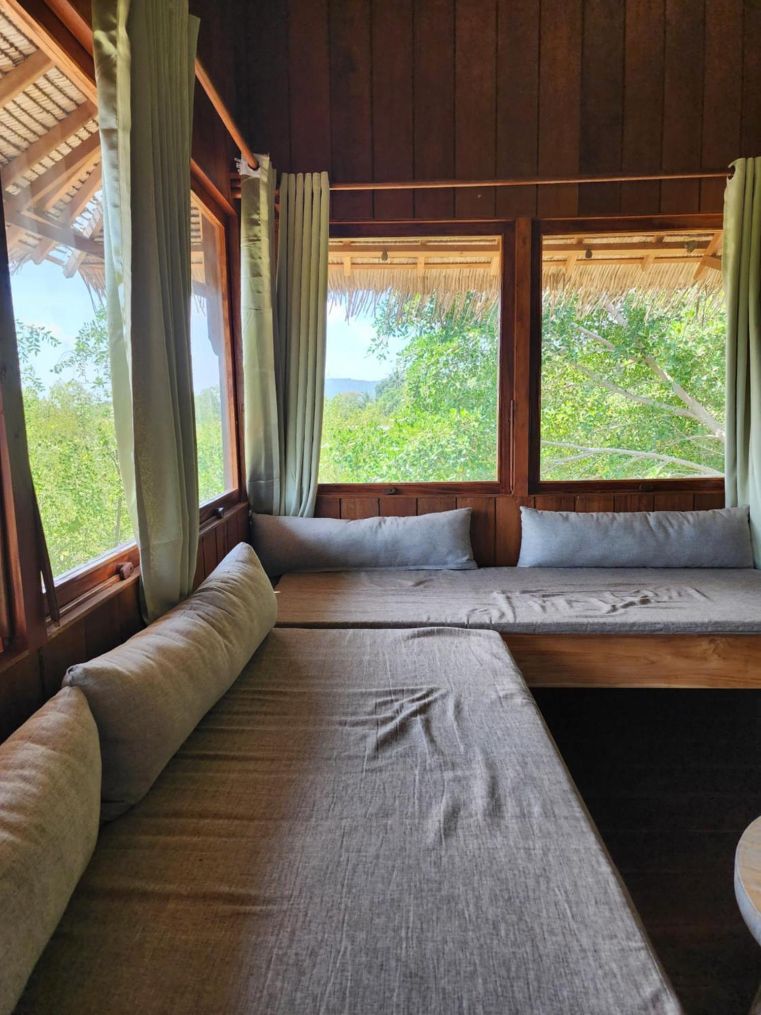 Basa-Basi Lodge Karimunjawa Kültér fotó